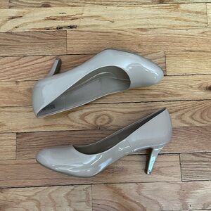 Classic Nudes Pump Heels with Pointed Toe